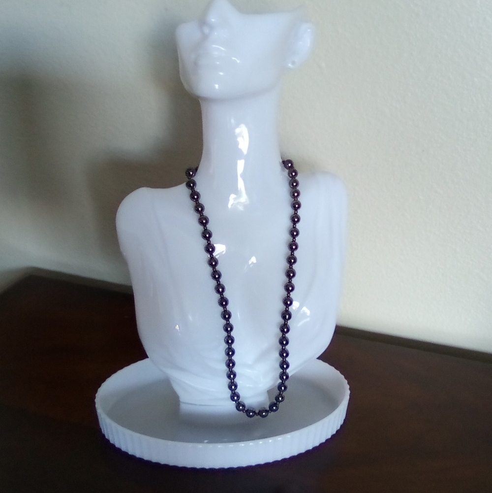 ELEGANT BLUE BEADED NECKLACE